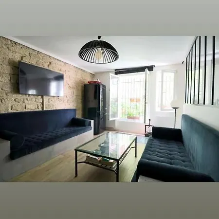 La Maison Bleue * Paris